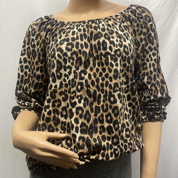 MICHAEL Michael Kors Cheetah Print Pullover 3/4 Sleeve Top - Picture 2 of 9